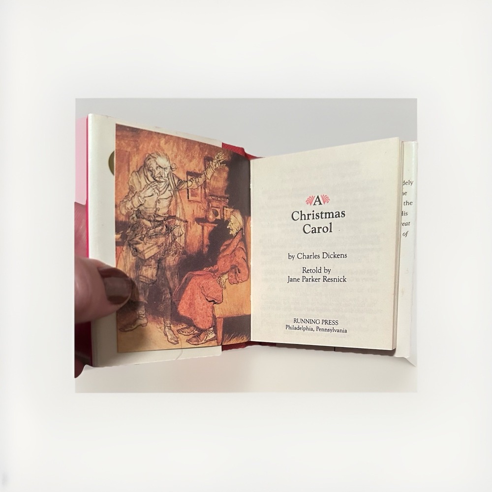 Vintage Miniature Hardback Book A Christmas Carol Charles Dickens‎ Collectible